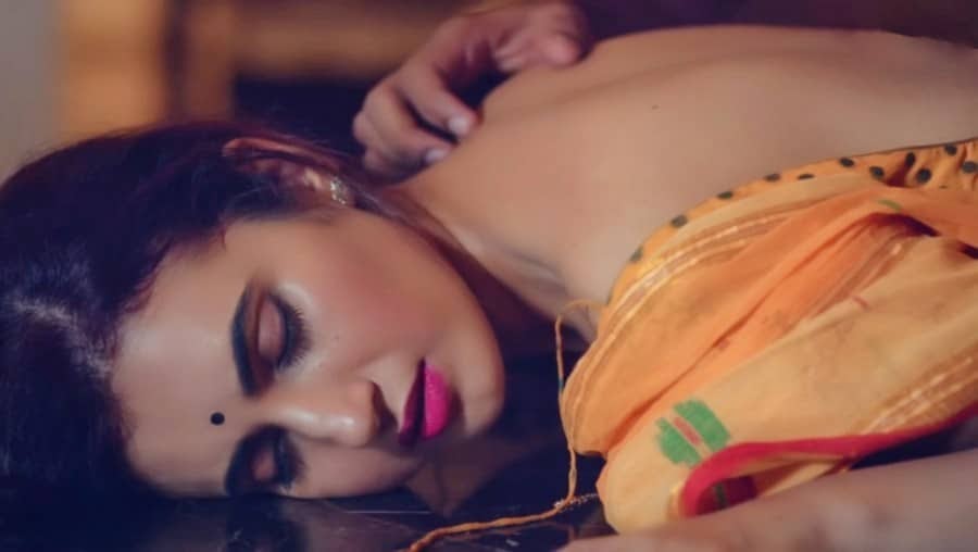 Prabha Ki Diary (The Wife) (2021) Season 2 ULLU Originals